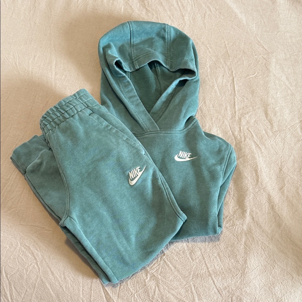 Nike Kids Teal Jogger Set